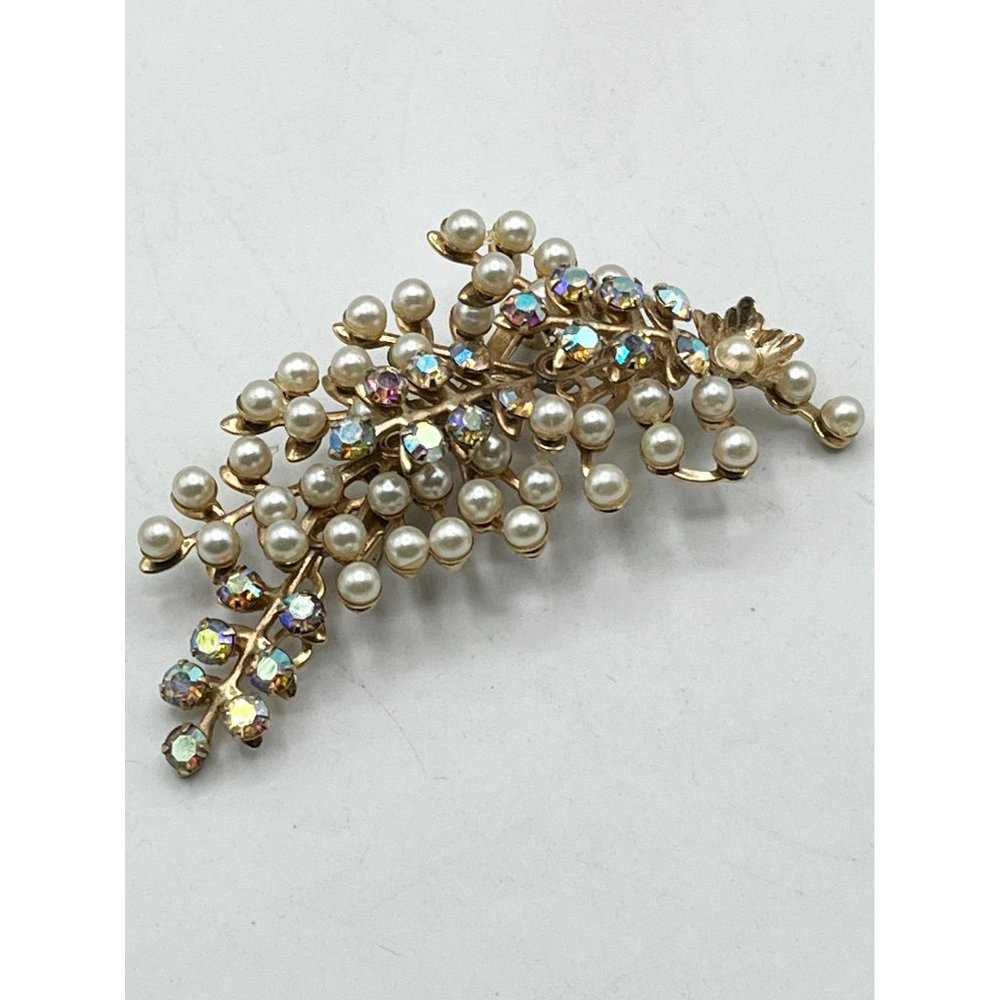 Vintage gold pearl rhinestone flower brooch pin - Picture 4 of 5